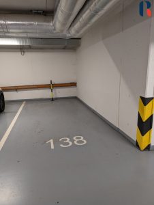Pronájem garážového stání 13 m² – 3