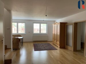Pronájem rodinného domu 4+kk, garáž, 173 m² – 4
