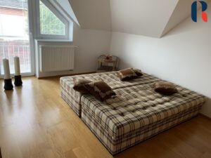 Pronájem rodinného domu 4+kk, garáž, 173 m² – 12