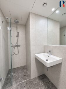 Pronájem zařízeného bytu 1+kk s balkonem a wellness v ceně nájmu, Praha–Modřany – 5