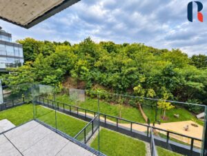 Pronájem zařízeného bytu 1+kk s balkonem a wellness v ceně nájmu, Praha–Modřany – 3